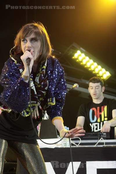 YELLE - 2008-07-06 - PARIS - Hippodrome de Longchamp - 